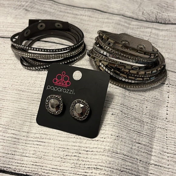 3 Pieces of Paparazzi Jewelry - Picture 2 of 5